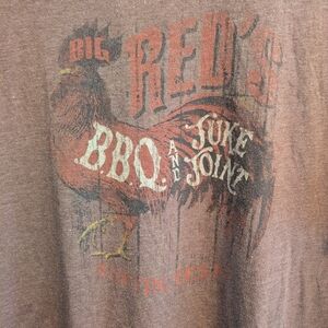 Men's BBQ Red's Rooster Brown Graphic Tee, XL